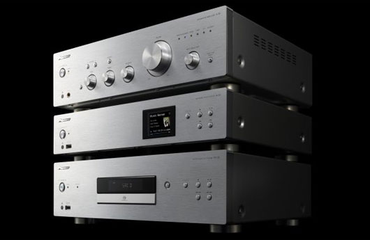 Pioneer Vollverstärker und SACD-Spieler