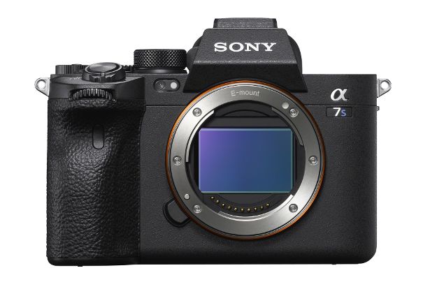 Low-Light-Königin: Der neue CMOS-Bildsensor und der schnellere Bionz-XR- Prozessor der Sony Alpha 7S III liefert die legendäre Empfindlichkeit der S-Reihe mit besonderer Farbgenauigkeit.