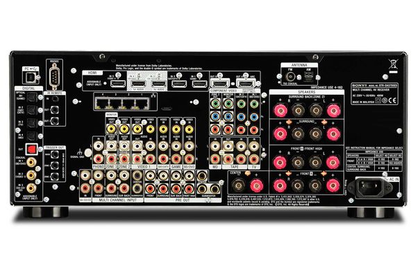 Der STRDA5700ES verfügt über 6 HDMI-Eingänge und 2 HDMI-Ausgänge. Analog eingespiesenes Video wird auf Full-HD hochgerechnet.