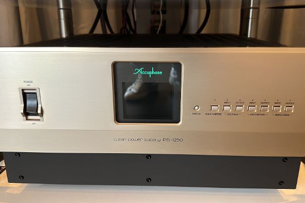 Der Edel-Stromaufbereiter von Accuphase PS-1250.