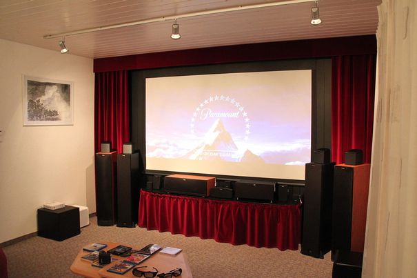 Pantoffelkino in allen Grössen: Hier eine Darbietung der Superlative mit Dolby Atmos.