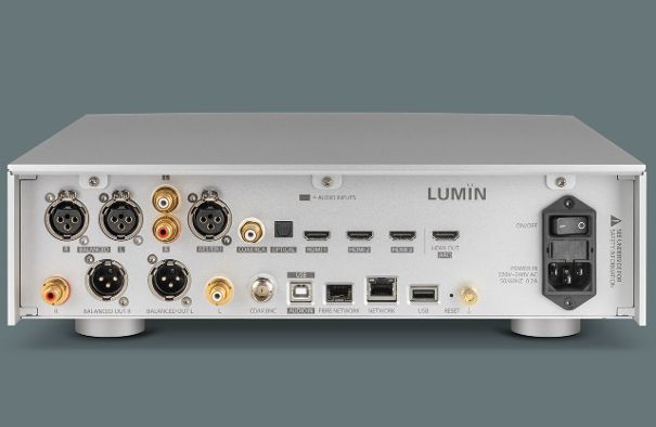 Der Vorverstärker/Streamer/DAC Lumin P1 bietet überragende Connectivity im analogen und digitalen Bereich. Dazu zählen auch HDMI-Eingänge mit ARC-TV-Ton-Wiedergabe.