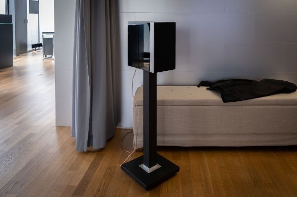 Einer der beiden Rear Speaker von Monitor Audio.