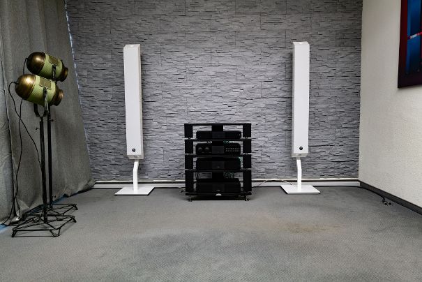 Wandlautsprecher von Focal. 