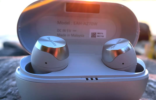 Test Technics EAH-AZ70W True-Wireless-Kopfhörer