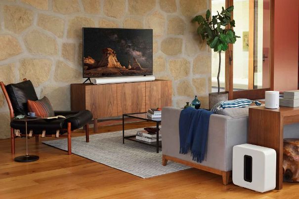 Sonos Arc mit Sonos Sub.