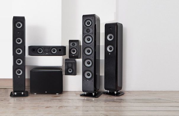 Komplette Familie: Die M-Serie beinhaltet ein komplettes Lineup, inklusive Center und Subwoofer.