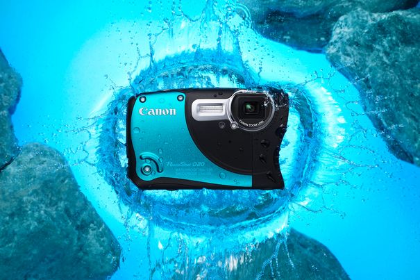 Beim Abtauchen mit wasserdichten Kameras wie der Canon PowerShot D20 ist eine gewisse Vorsicht geboten. Es gilt, die Einschränkungen bezüglich Tauchtiefe und Dauer zu beachten. Ebenso sollten Deckel auf korrektes Schliesen überprüft werden.