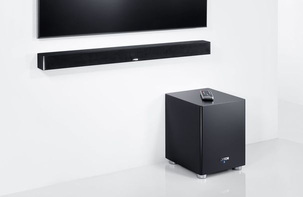 Das in Schwarz und Weiss erhältliche DM-900-Soundbar-Subwoofer-System stammt vom HiFi-High-End-Spezialisten Canton. Es ist nicht netzwerktauglich, dafür punkto Verarbeitung und Klang hochstehend.