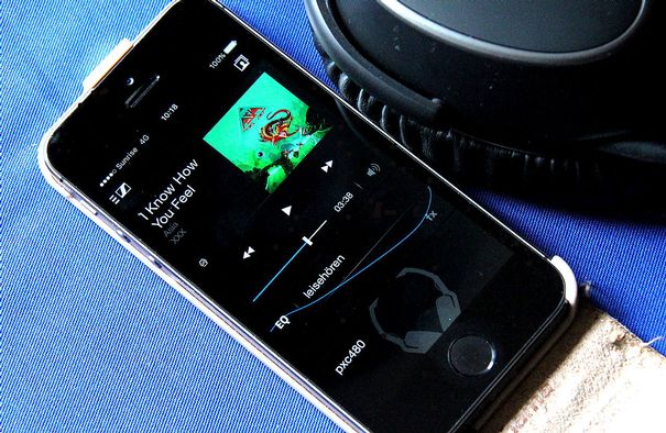 Die App CapTune lässt sich jedem Kopfhörer anpassen: Hier ist der Kopfhörer-Typ PXC 480 samt der nach eigenem Empfinden eingestellten Equalizer-Kurve 