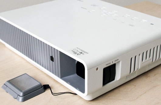 Test Casio XJ-M255 DLP-Projektor