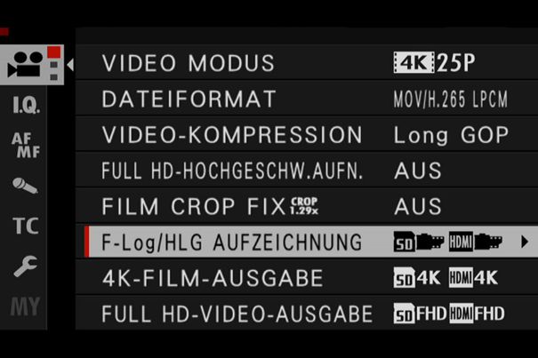 Filmer-Paradies: Im Menü «Film-Einstellung» der Fujifilm X-T4 werden die Video-Modi wie Bildfrequenz, Bitrate und Seitenverhältnis sowie Videoformat und Kompression gewählt. Hier sind auch die Sonderfunktionen aufgeführt.