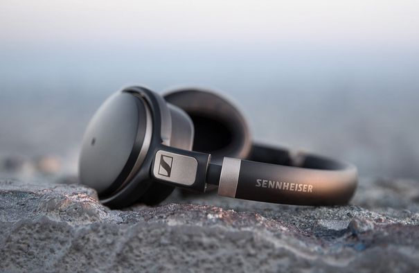 Immer und überall mit dabei: Sennheiser HD 4.50 BTNC.