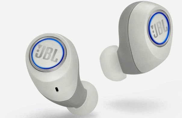 JBL Free, gut konzipierte True-Wireless-In-Ear-Kopfhörer, die in Schwarz oder Weiss zu haben sind.