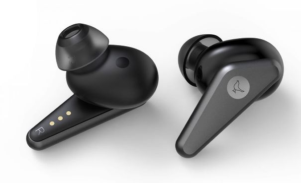 Die True-Wireless-Kopfhörer-Libratone Track Air+ sind auch in Schwarz erhältlich.