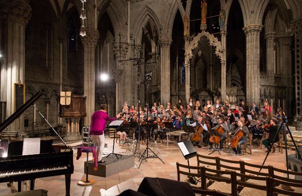 DSD-Referenzaufnahme vom skandinavischen Label 2L: «Magnificat», mit den Trondheim Solisten. Superbe Kirchenakustik, welche die Epikore 11 authentisch in den Hörraum transferiert.