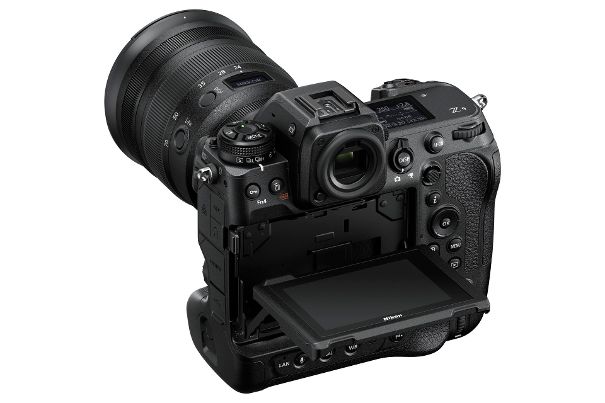 Genug Einstellmöglichkeiten: Die Nikon Z 9 lässt sich über viele Tasten und Rädchen bedienen und den Vorlieben des Benutzers anpassen.