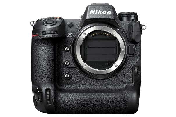 Gut geschützt: Nein, dies sind keine Verschlusslamellen, sondern die automatische Abdeckung, die den Sensor der Nikon Z 9 vor Staub und Beschädigung bewahrt, sobald die Kamera ausgeschaltet wird.