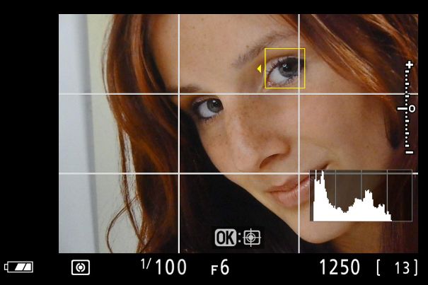 Welches soll es sein? Bei mehreren erkannten Gesichtern oder Augen kann bei der Nikon Z 30 per Pfeiltasten das gewünschte ausgewählt werden.