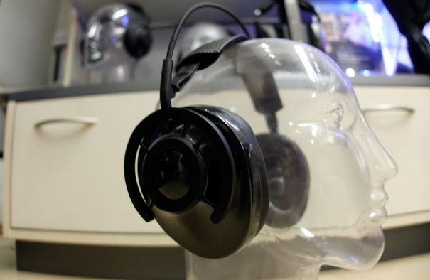Der Hersteller Audioquest empfiehlt, den Kopfhörer Nightowl vor dem ersten seriösen Jungfernflug während 150 Stunden