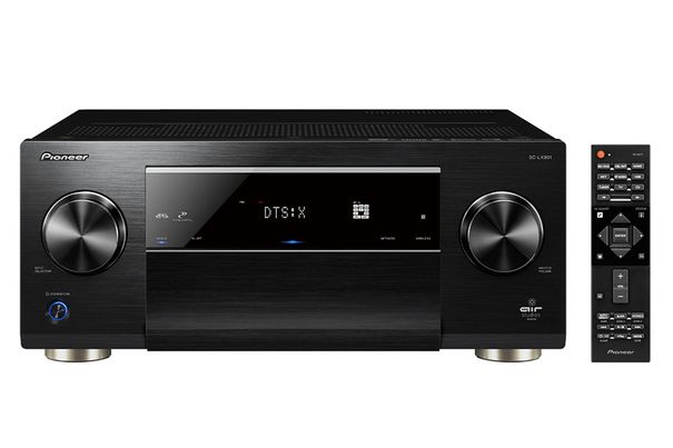 Mächtig und wuchtig: Der Pioneer LX901 kommt in Schwarz oder Silber.