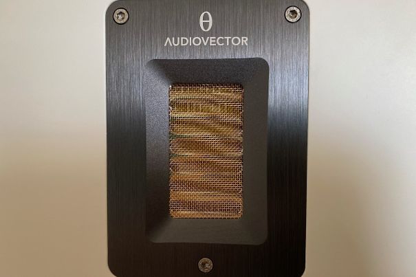 Das AMT-Hochton-Bändchen, Made by Audiovector.