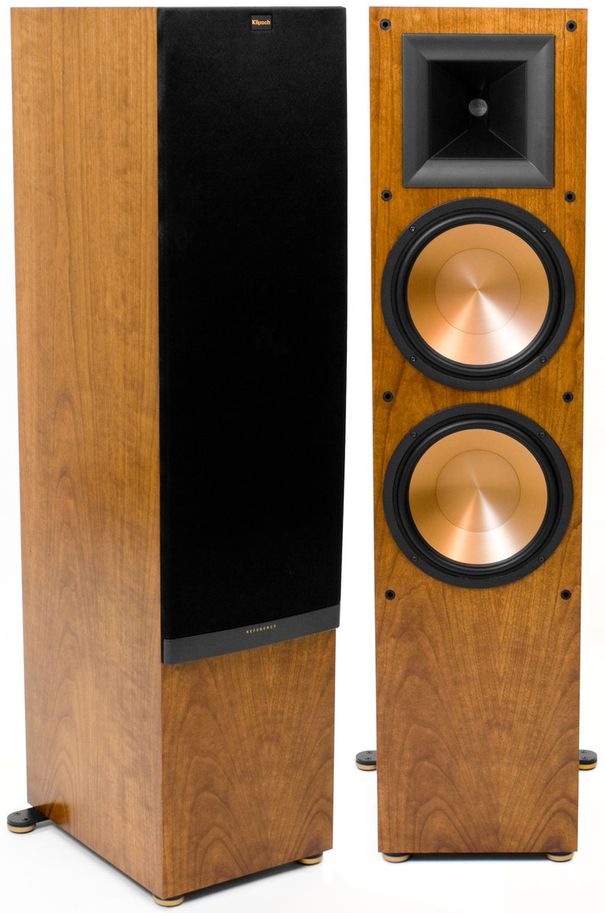 Die Klipsch RF-7 MK2 mit und ohne Frontabdeckung.