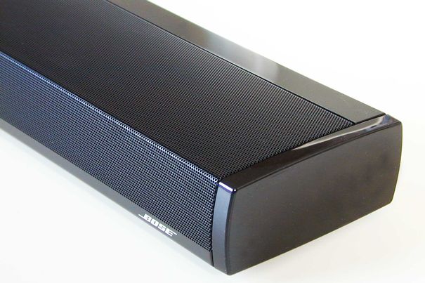 Die beinahe 1m lange Soundbar ist hochwertig gefertigt