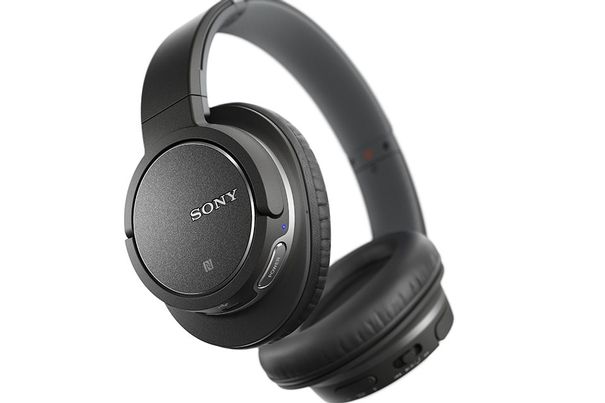 Der Sony MDR-ZX770BN gehört zu den grösseren Hörern und ist mit einem aktiven Noise Cancelling ausgrüstet.