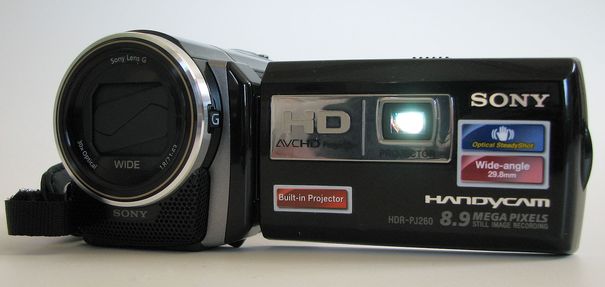 Projektor integriert im Sony PJ260 Camcorder