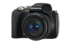 Der optische Zoom der Kompaktkamera SP 565 ZU von Olympus reicht von 26 mm bis 520 mm (35 mm KB)