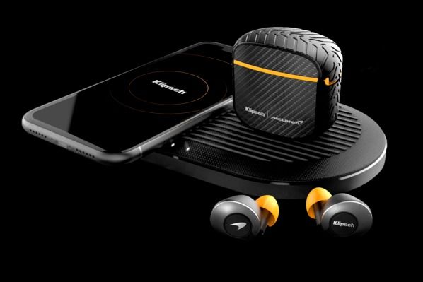 Das komplette Klipsch-Earbud-Paket im McLaren-Design.