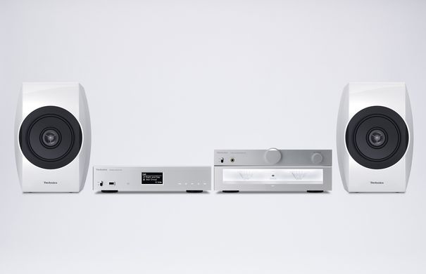 Technics Premium C700: Platzsparendes 