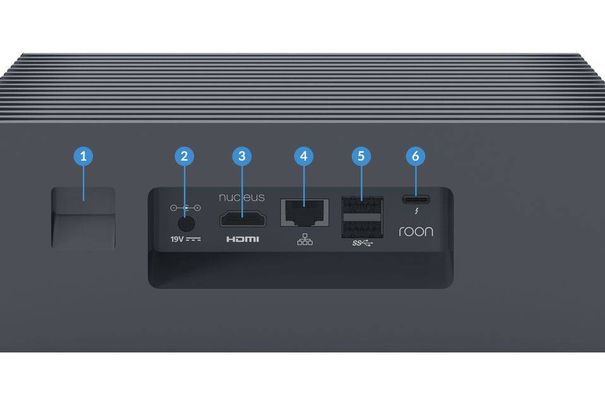 Die Audio-Ausgabe erfolgt digital via USB 3.0 an einen DAC-Eingang oder über das Netzwerk an einen DA-Wandler und dergleichen. Der HDMI-Ausgang ist als Mehrkanal-Audioausgang zu nutzen. Nucleus hat keine Analogausgänge und somit keinen integrierten DAC.