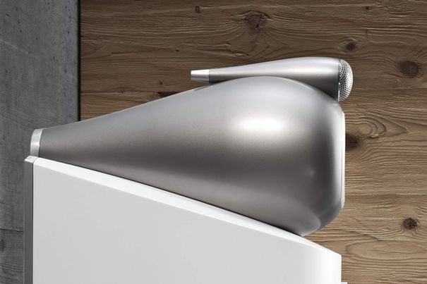 Die Bowers&Wilkins 803 D3 besitzt einen neukonstruierten Aluminium-Mitteltonkopf mit der Bezeichnung Turbine Head. Auf ihm sitzt eine ebenfalls neue Hochtoneinheit aus demselben Material.